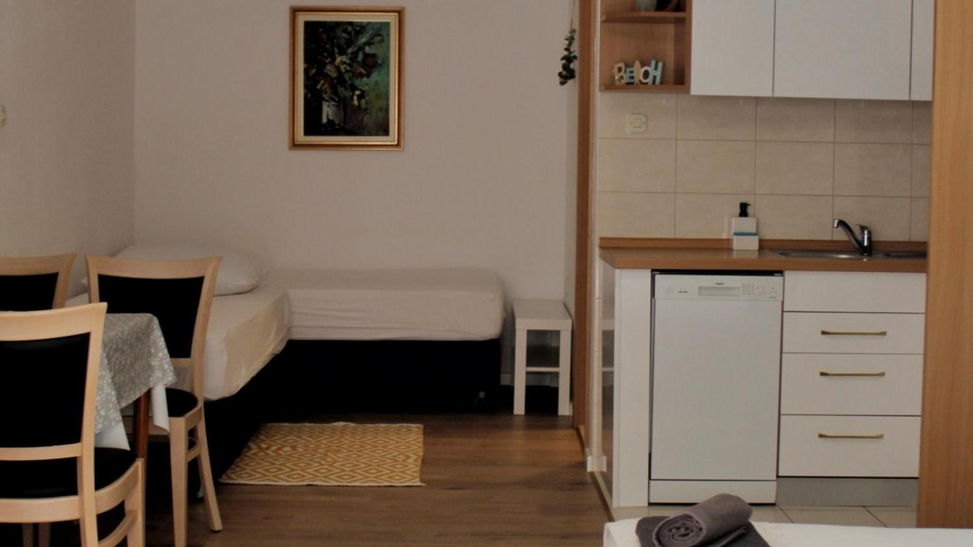 Studio Laura-Spacious Studio On The Main Beach Makarska Exterior foto