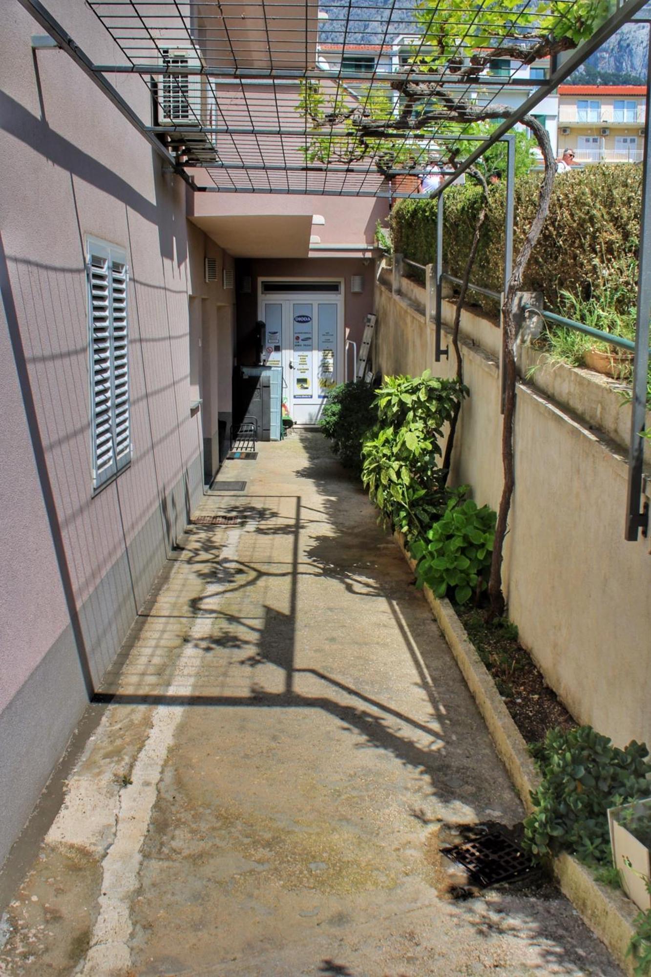Studio Laura-Spacious Studio On The Main Beach Makarska Exterior foto